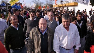 Busti asegura que super� a Urribarri en 23.226 empleos y casi 3.000 empresas