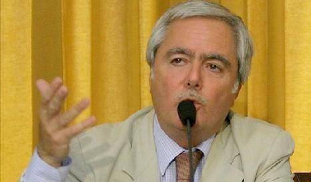 Pinedo acompa�� a Saliva y dijo que es optimista del resultado en E.R.