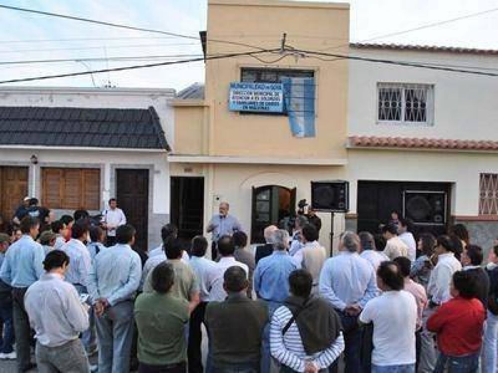 Ricardo Colombi entreg� mobiliario a la sede de los Ex Combatientes de Malvinas