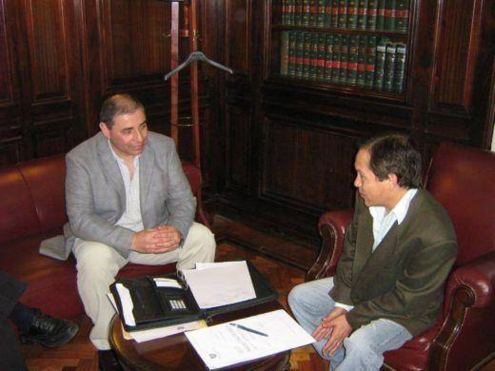El senador L�pez fue designado en la Comisi�n de Seguimiento del Fideicomiso Austral