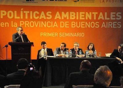 Instaron a sanear el Riachuelo con un �equilibrio� entre desarrollo y medioambiente