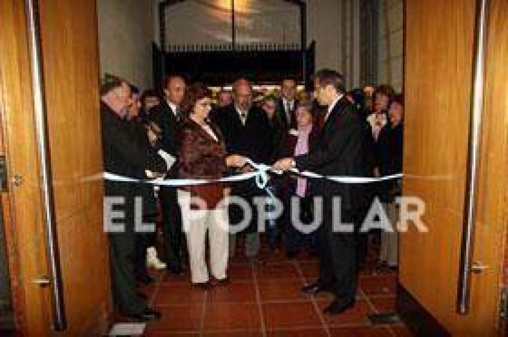 Comenz� la 20� Muestra Libros en Olavarr�a