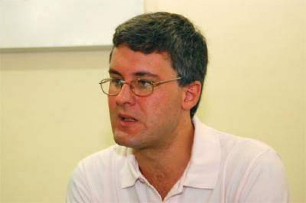 Proponen m�s poder a los municipios