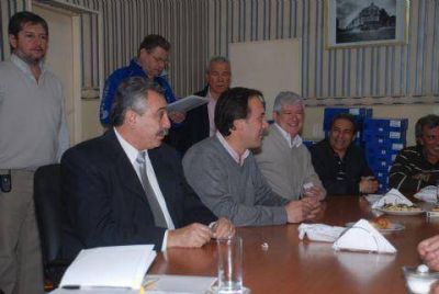 El intendente Juan Pablo Anghileri recibi� al Consejo Federal de Legisladores Comunales