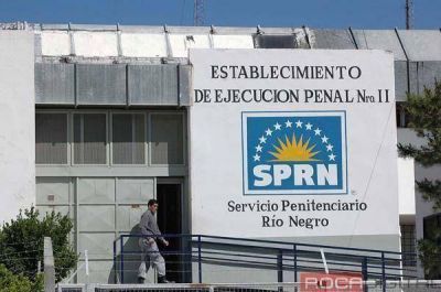 Reclaman mejoras salariales a guardiac�rceles