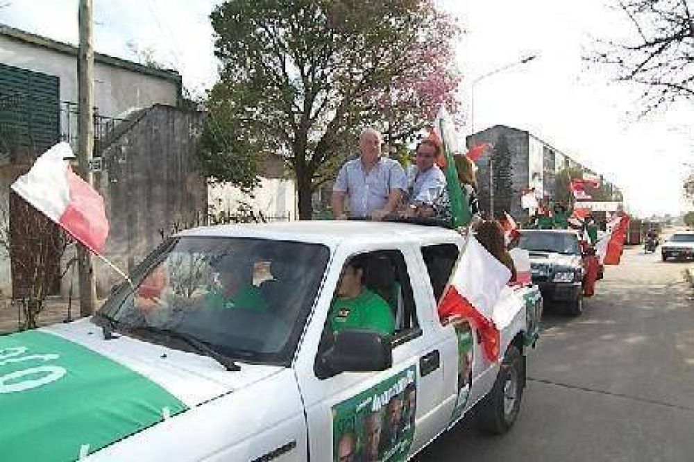 Con una extensa caravana, ECO volvi� a concitar la atenci�n de los capitalinos 	