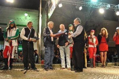 Ricardo Colombi y el intendente Osella dieron la bienvenida oficial a los equipos participantes