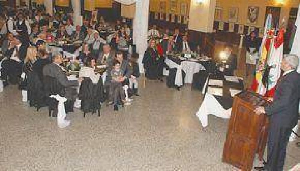 Con diferentes actos los inmigrantes celebraron su d�a