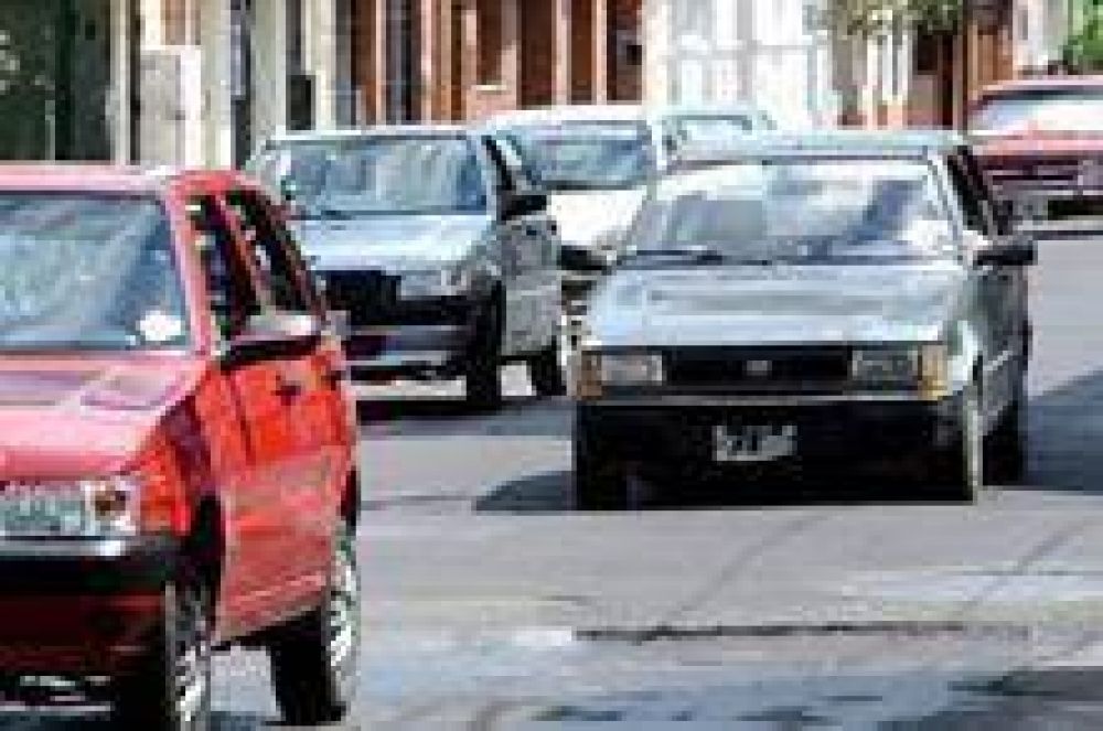 Los remiseros retrasar�n una suba de tarifa