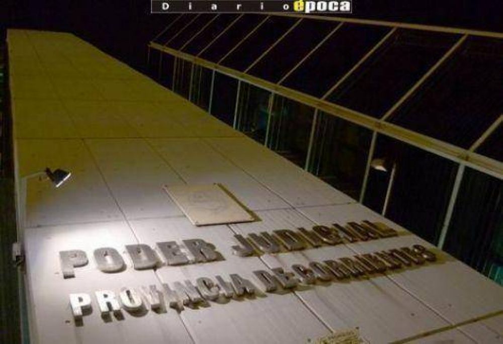 Suspenden y activan proceso contra magistrada de Santo Tom�