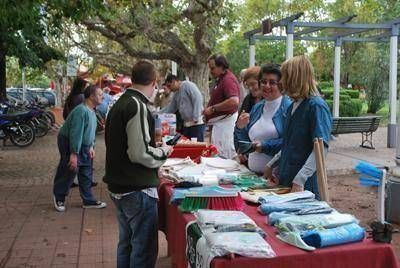 LUJ�N - FERIA Y EXPOSICION EN PLAZA COLON