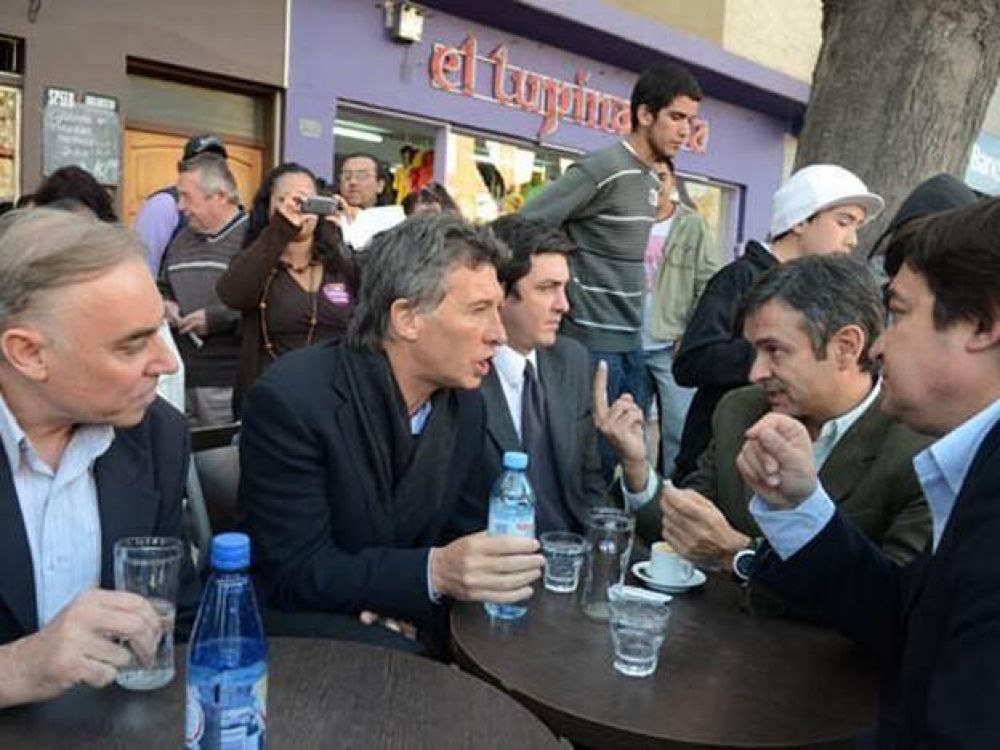 El candidato a gobernador por el PD tambi�n militar� el corte de boleta en las elecciones de octubre