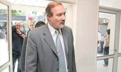Cerroni va a la Legislatura en medio de cr�ticas por el d�ficit