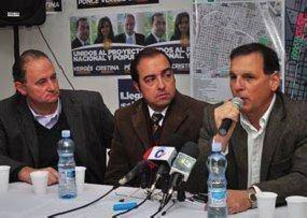 El kirchnerismo arma su campa�a y promete una visita de Cristina