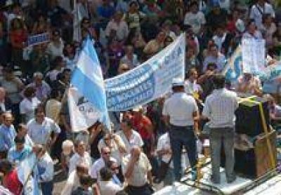 ACDP convoca al paro, y UDA, remarca sus plazos