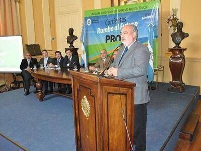 Ricardo Colombi: �Con PROA avanzamos decididamente rumbo al futuro�