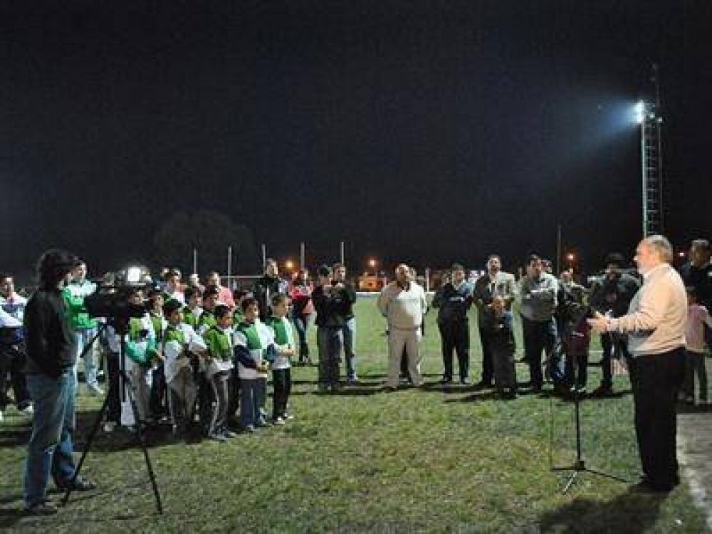 Colombi en Mocoret� y su fuerte apoyo al deporte