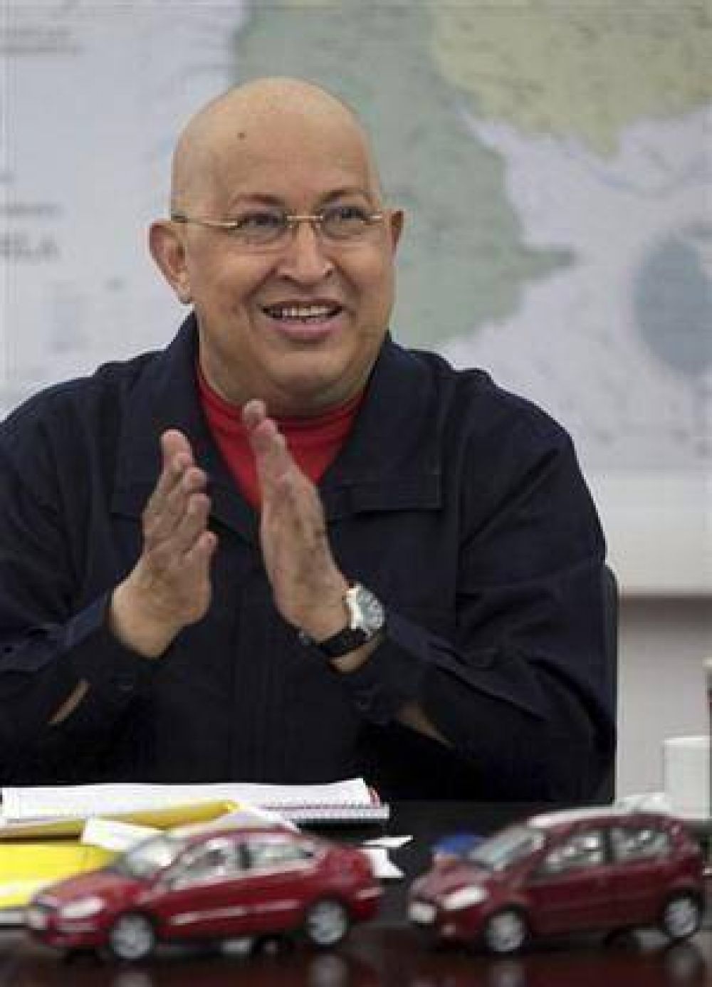Lanza Ch�vez el "auto socialista"