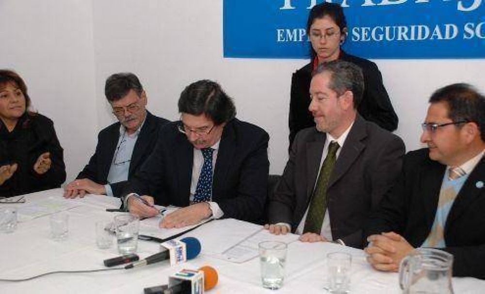 Gobierno y AMP acordaron importantes mejoras salariales para los docentes