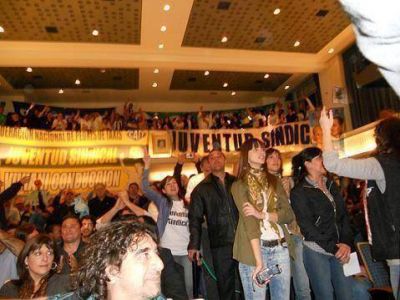 POLITICOS DEL AMBITO LOCAL EN EL LANZAMIENTO DEL CICLO DE FORMACION POLITICA EN LA CGT