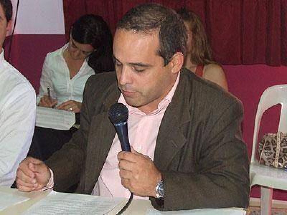 Sousa advierte que el Concejo puede convertirse en "una secretar�a m�s"