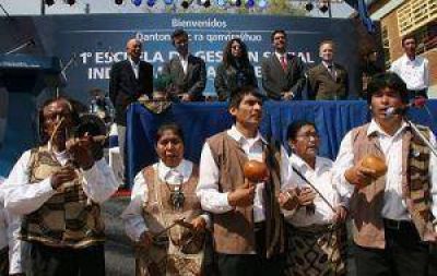 El Barrio Toba vivi� como una fiesta la inauguraci�n de su nuevo edificio escolar