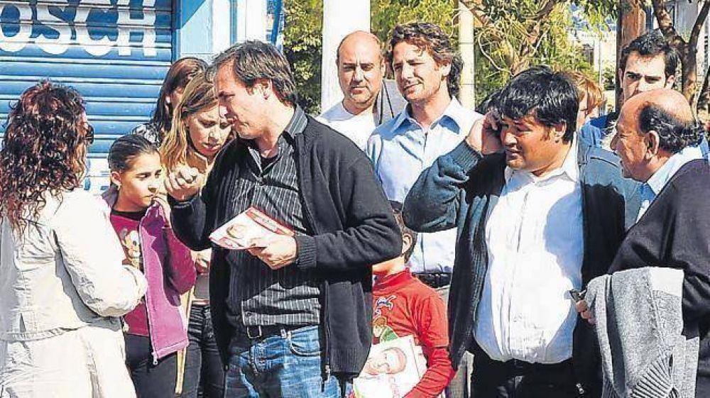 Mestre: Los apoyos se consiguen con gesti�n y equipos t�cnicos
