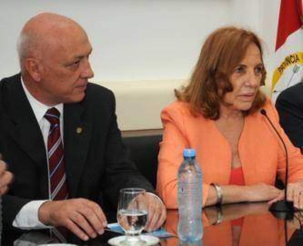 Esperando que llame Bonfatti