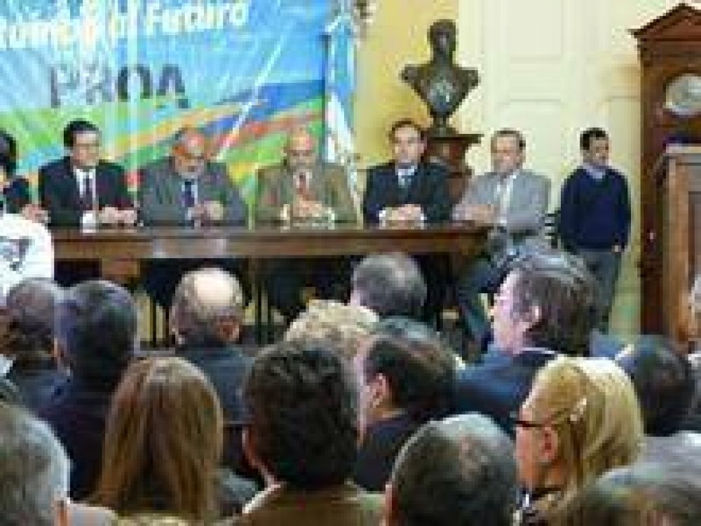 Anunciaron obras que beneficiar�n a m�s de 10 mil familias capitalinas