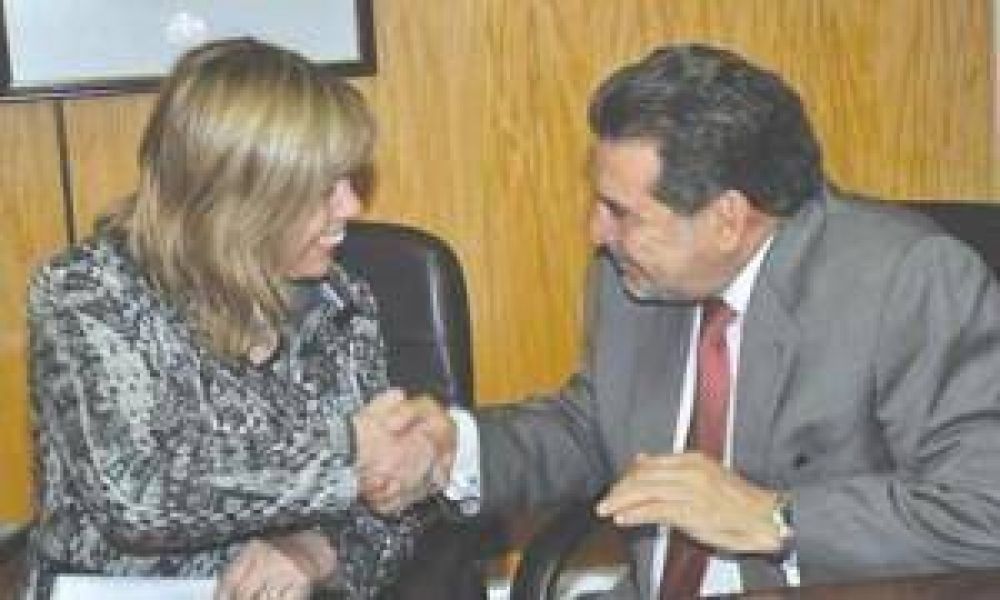 Beder Herrera insisti� con la integraci�n vial con Chile 