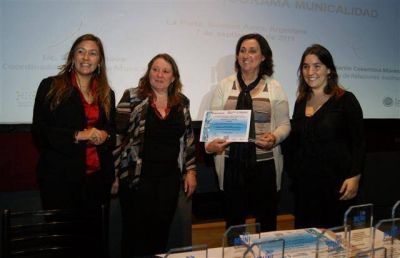 LUJ�N - NUESTRA CIUDAD Y LA INTENDENTA FUERON DISTINGUIDAS POR EL PREMIO MUNI-CALIDAD A LA GESTION INSTITUCIONAL
