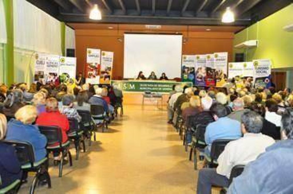 SAN MART�N - PRESENTARON LA GUIA DE RECURSOS SOCIALES DE LA SECRETAR�A DE DESARROLLO SOCIAL