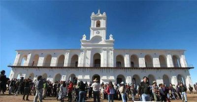 R�plica del Cabildo de 1810 un hito entre los principales atractivos tur�sticos de San Luis