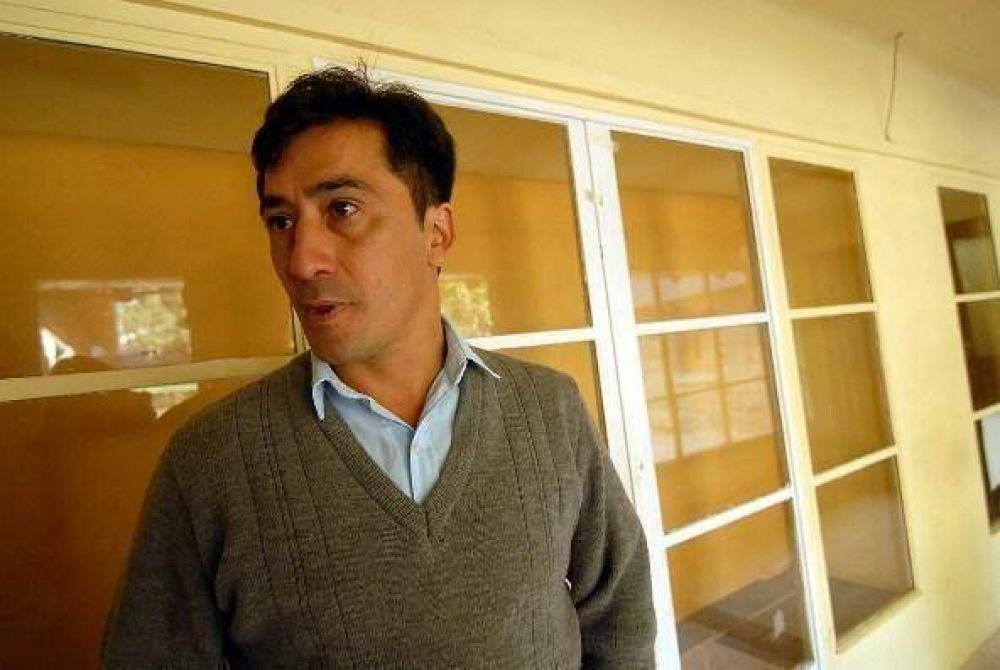 "Hay cuatro o cinco que da�an la actividad"