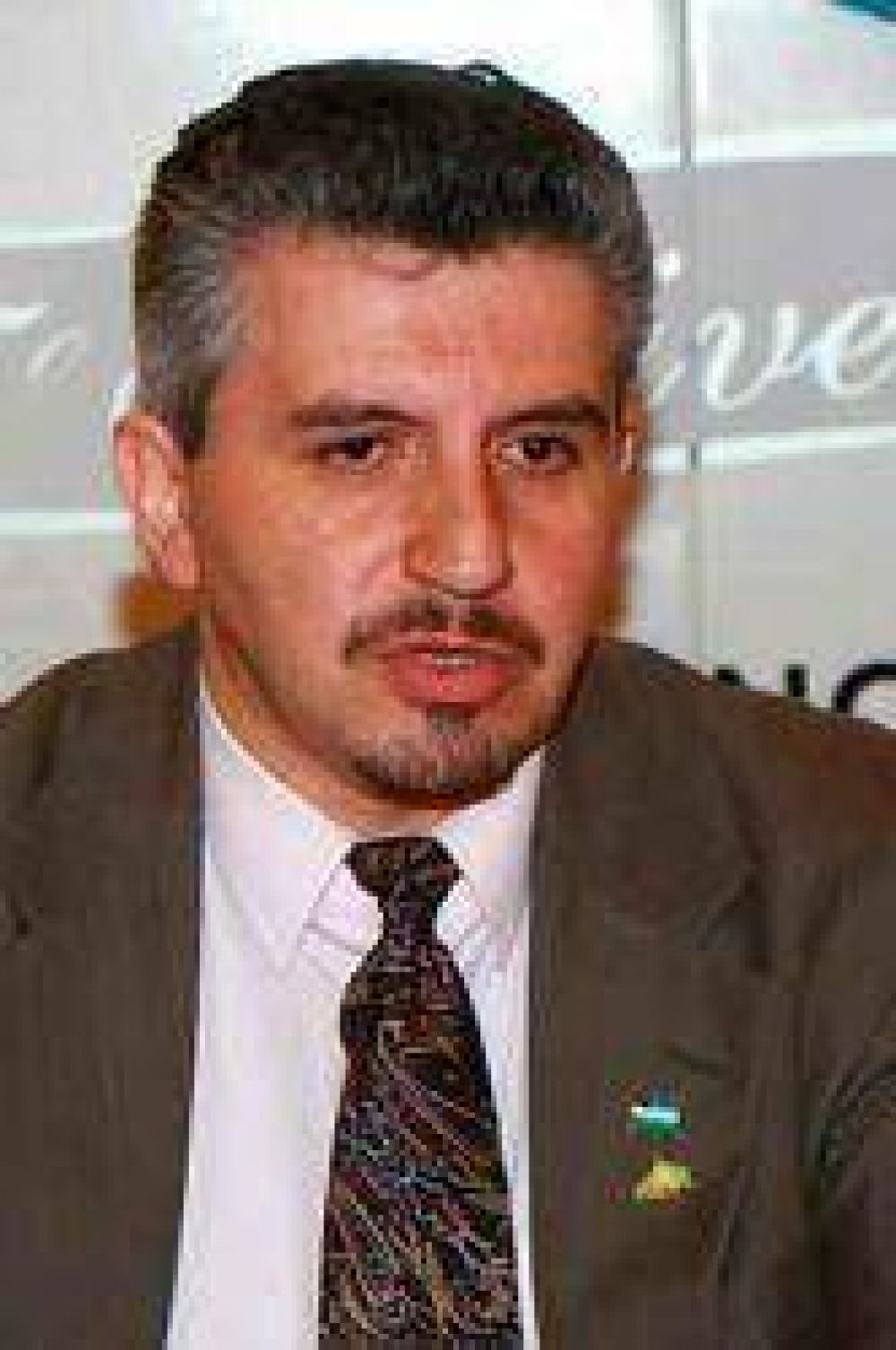 Radicales apoyan a Dar�o Barriga y critican con dureza a Casc�n: �representa a sus intereses personales�