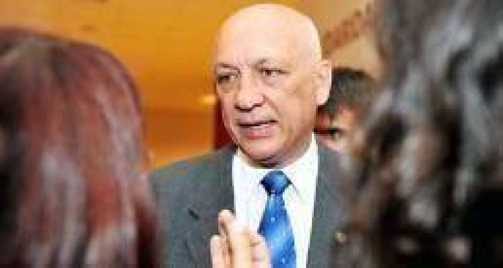 Bonfatti: "Tessio nunca abri� la boca en las reuniones de gabinete"