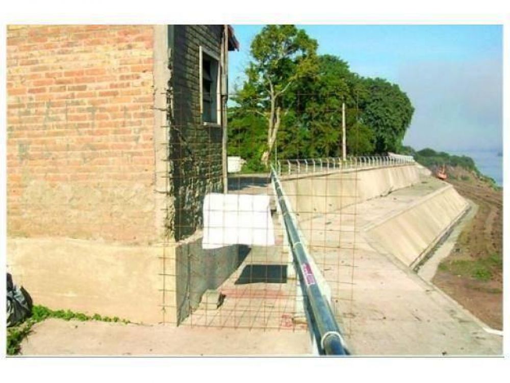 Advertencia por la obra en barrancas de Hernandarias