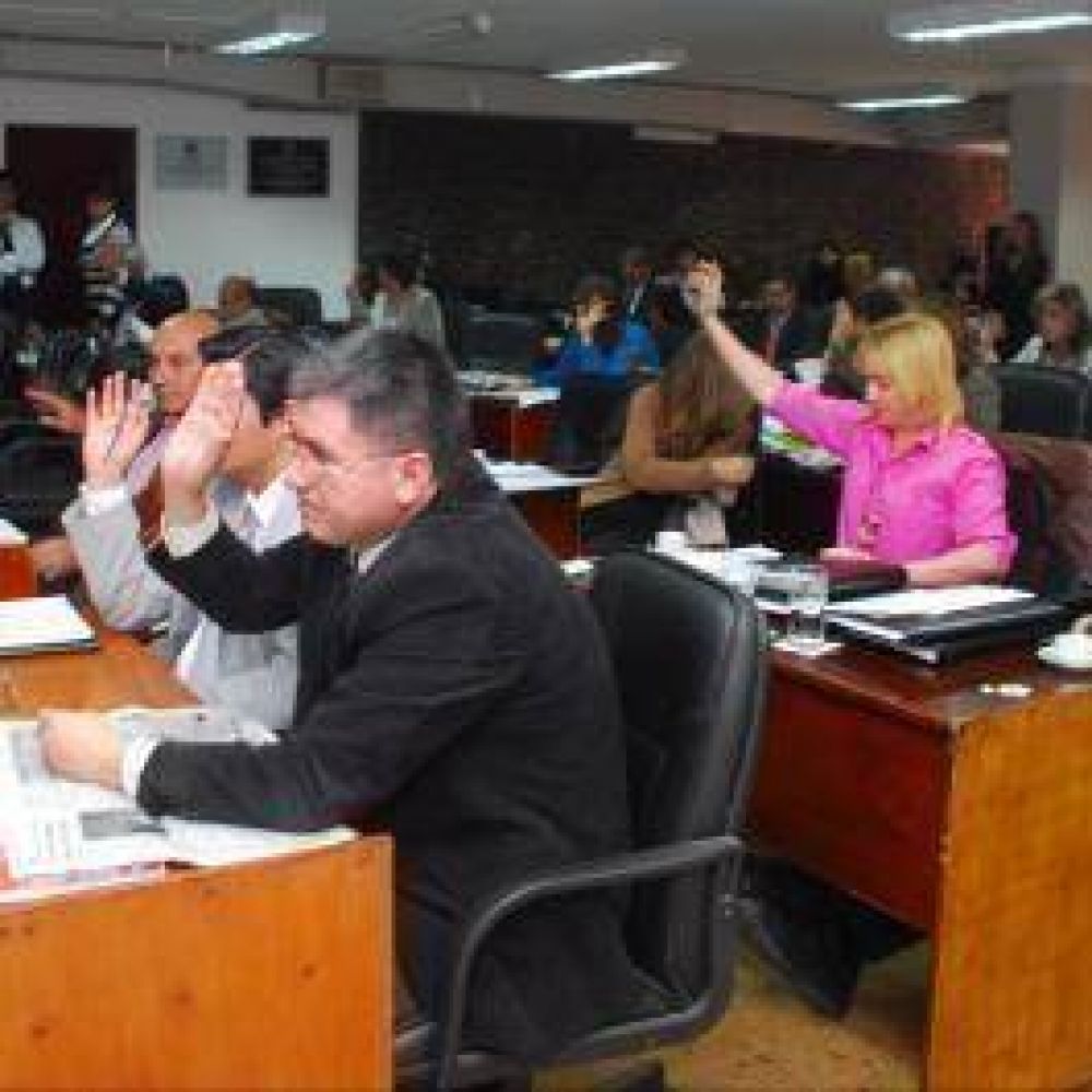 Diputados ratific� que hay pruebas en contra del ministro de Gobierno