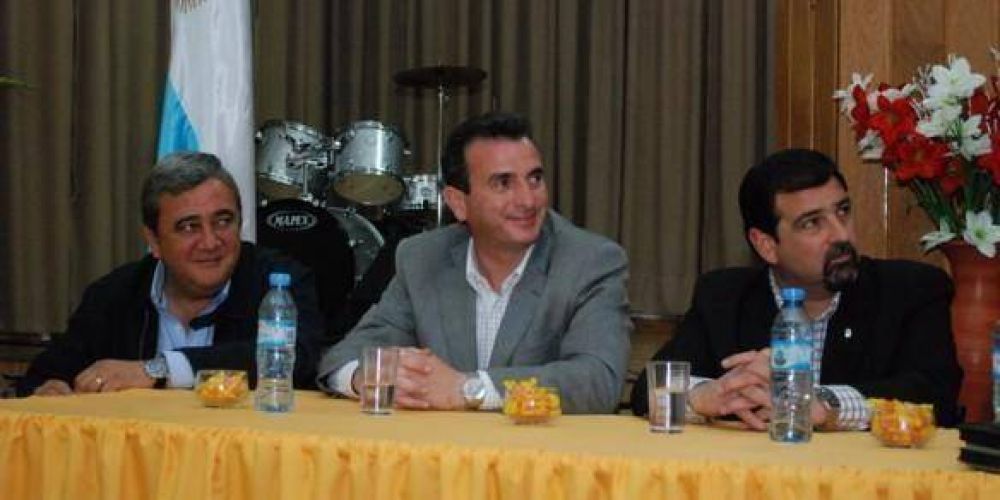 El PJ "invadi�" Las Heras para respaldar a Rub�n Miranda 