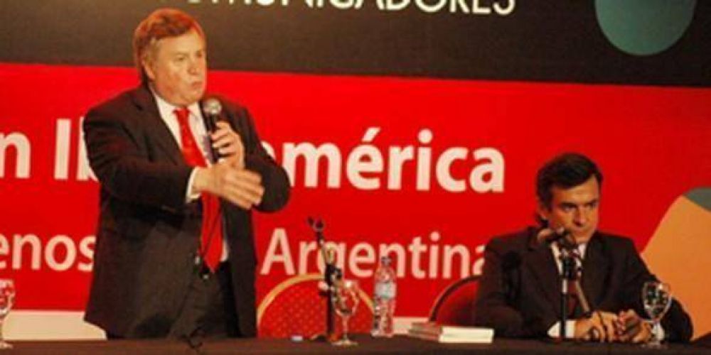 M�s que Rosales, la estrella del PD ser� Dick Morris