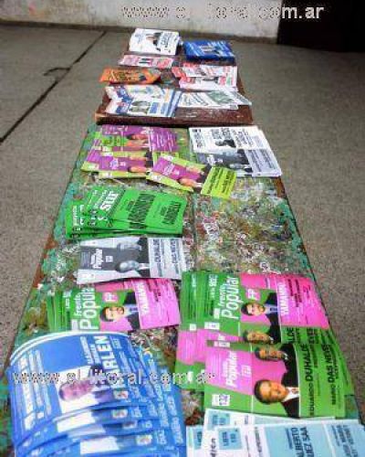 Acuden a la Junta provincial por el dise�o de las boletas de concejales