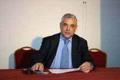 El gur� oficial reconoci� que el 18-S se polarizar� en 3 frentes