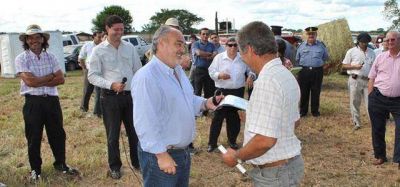 Ricardo llega hoy a Santa Luc�a y a Bella Vista para inaugurar obras