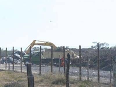Camau debi� retrotraerse y volver a poner la basura en su lugar
