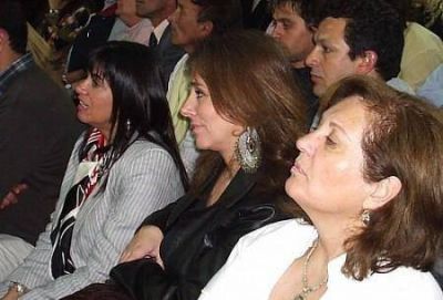 Mar�a In�s Fern�ndez particip� del plenario de Eduardo Duhalde 
