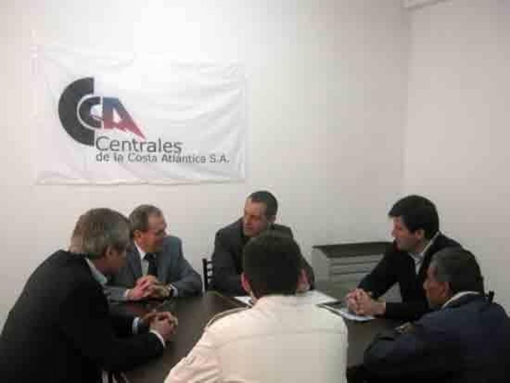 Auza junto a funcionarios de “Centrales de la Costa SA” analizó ...