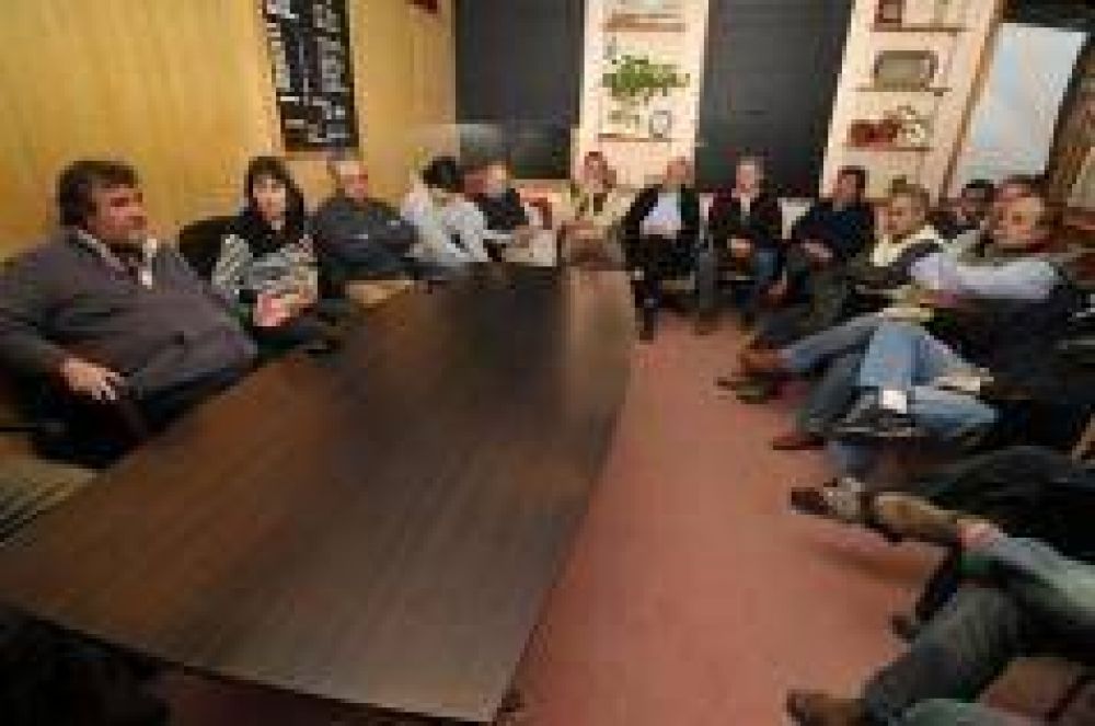 Goye y candidatos a concejales se reunieron con el sector empresarial