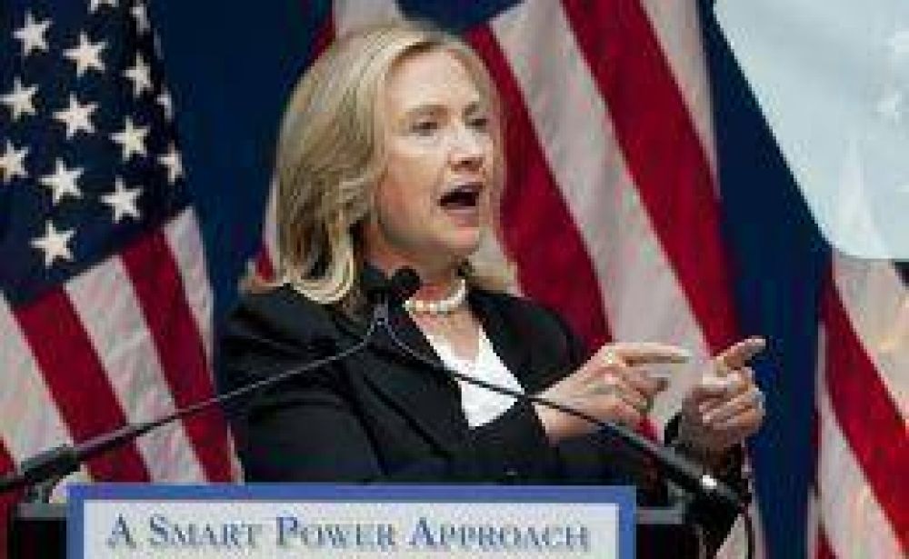 Clinton: "Al Qaeda busca otra vez atacar a los estadounidenses"