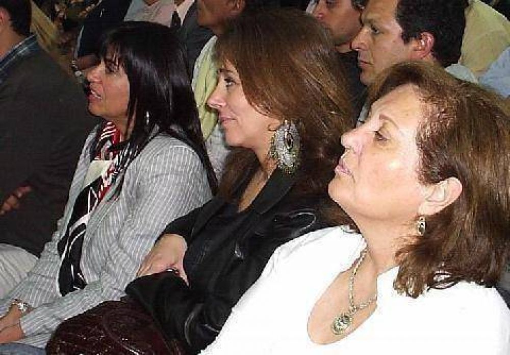 Mar�a In�s Fern�ndez particip� del plenario para el relanzamiento de la campa�a