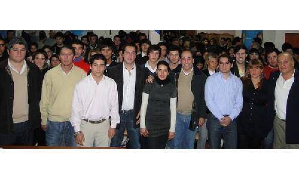 Los j�venes, nuestro presente, nuestro futuro 